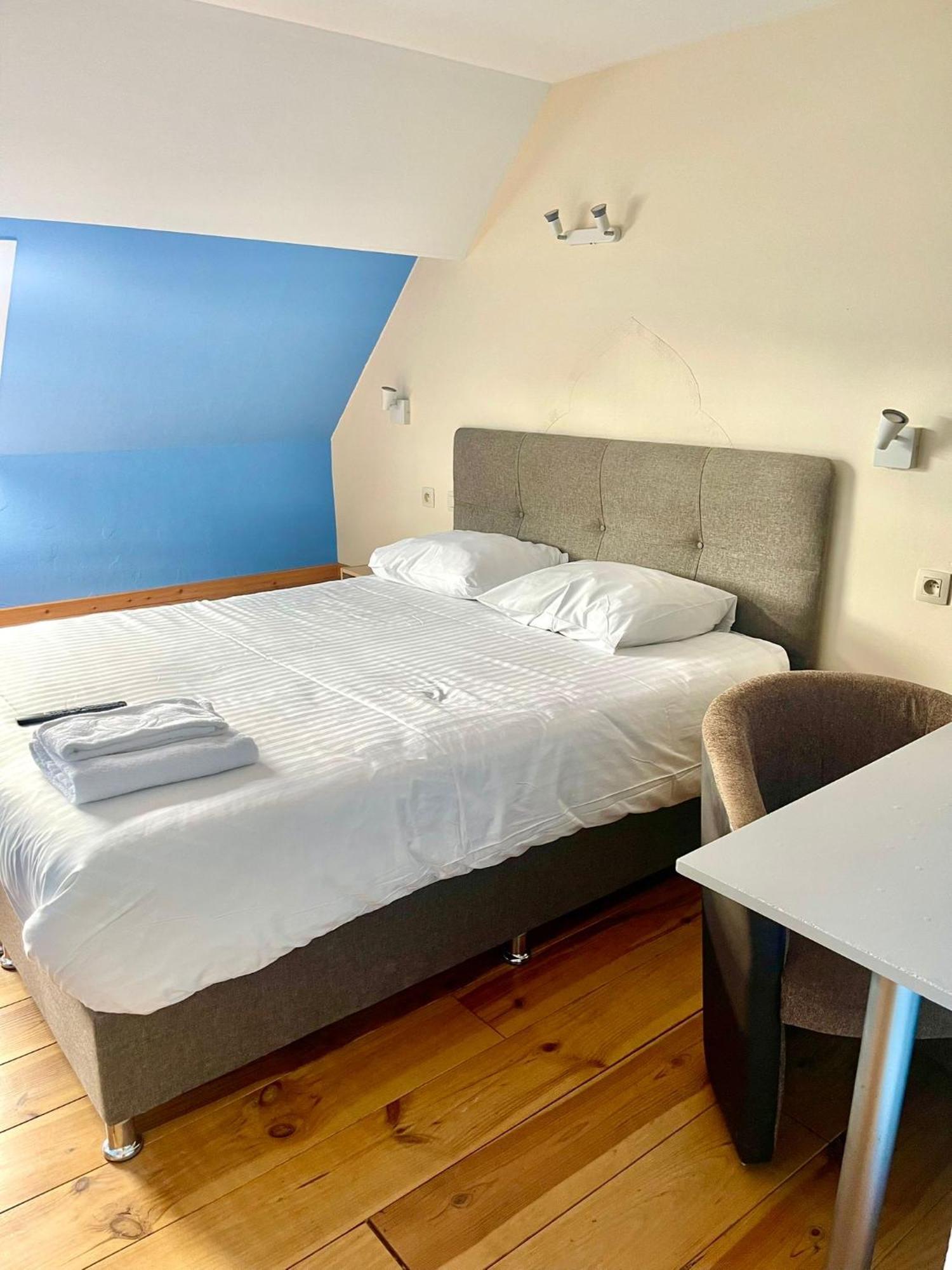 At-Pacific-Hotel Wavre Eksteriør bilde