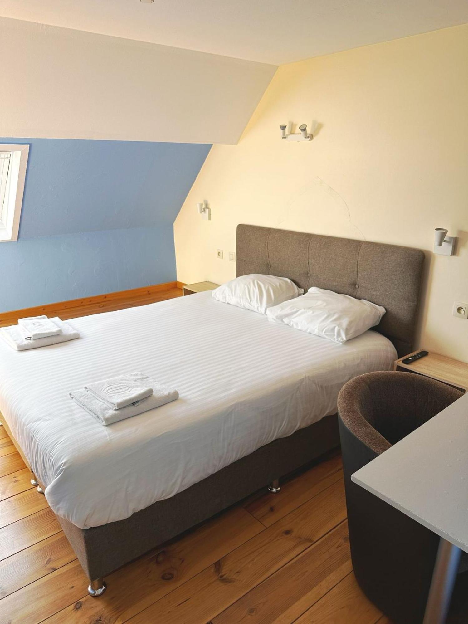 At-Pacific-Hotel Wavre Eksteriør bilde